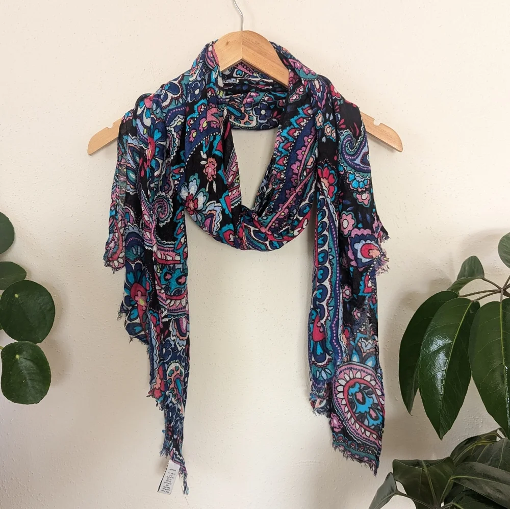 Vera Bradley | Multicolored Paisley Scarf Fringed - Picture 2 of 6